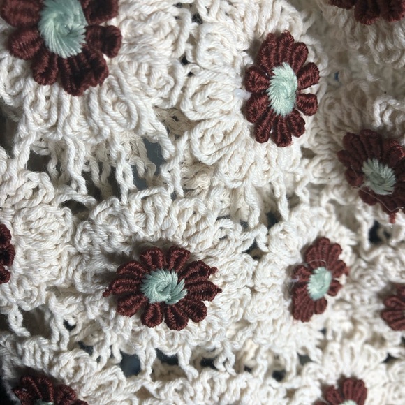 Cute Jules by Love crochet top - Picture 8 of 8